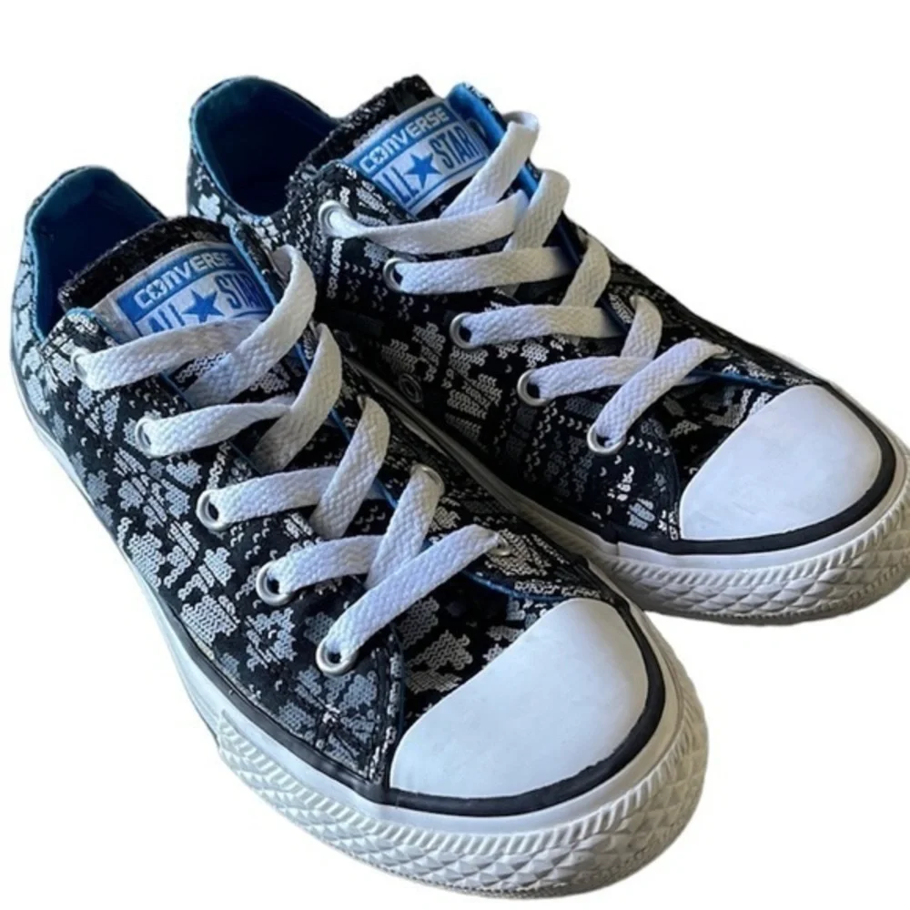 Converse💙🖤